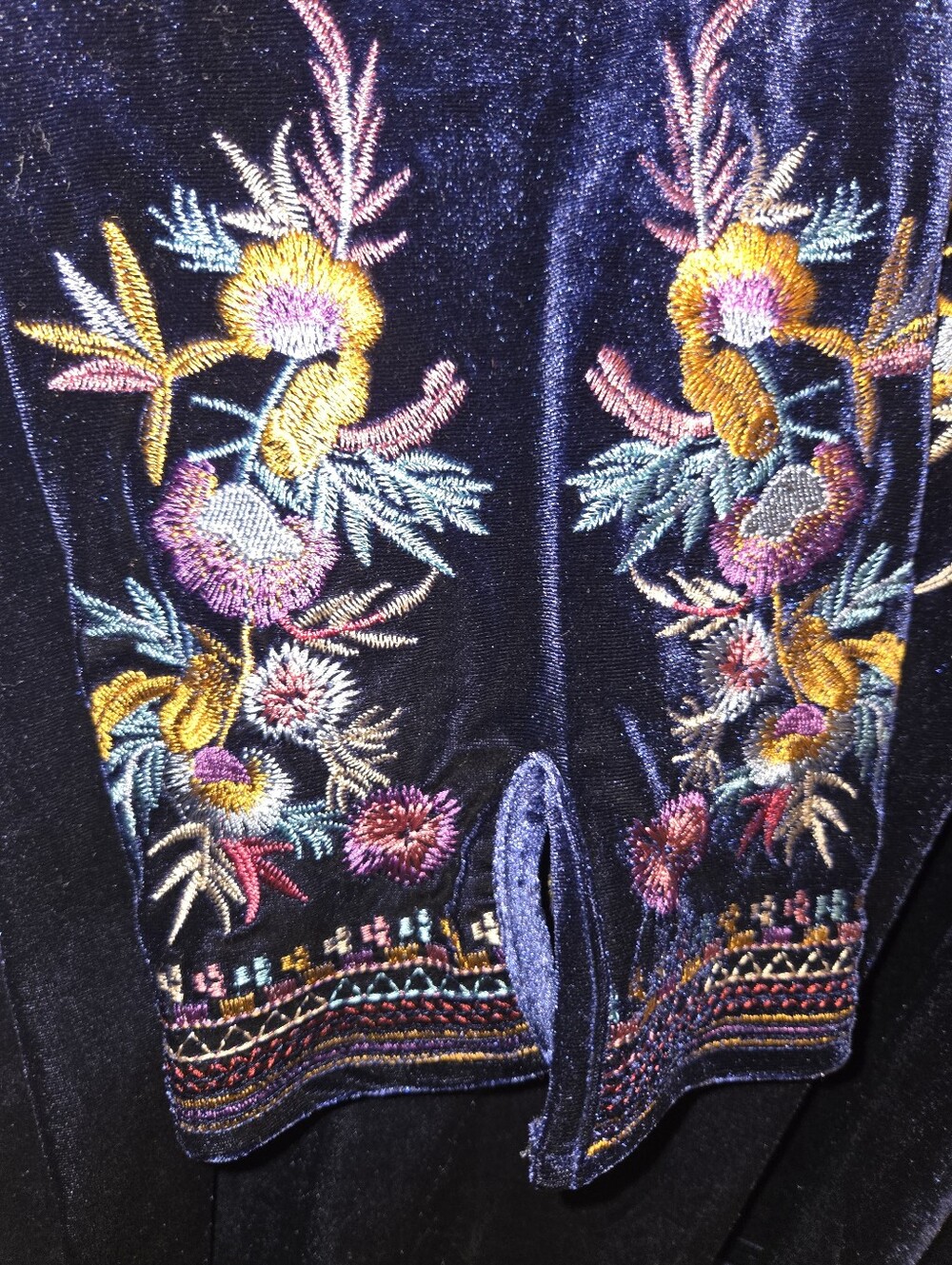 Calessa Navy Velvet Embroidered V-Neck Tunic, Size 2X - Picture 4 of 5
